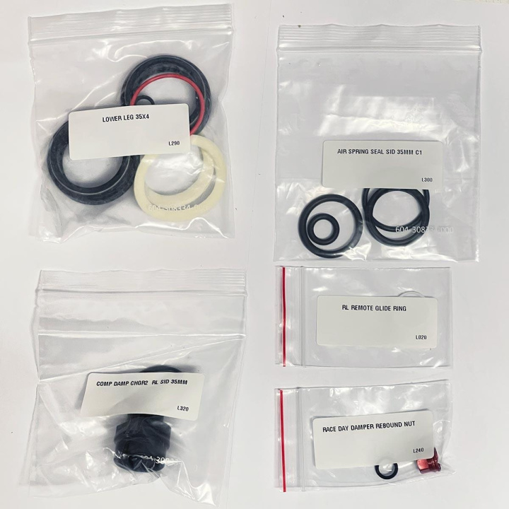 Rockshox Service Kit 200H/1 Year SID 35mm C1/SID 35mm Ultimate (2021) i gruppen Komponenter / Framgaffel/Dämpare / Reservdelar Dämpare hos CykelCity (47268)